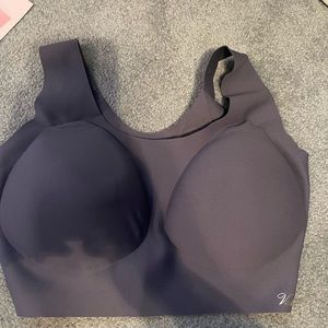 NWT: Victoria secret sports bra